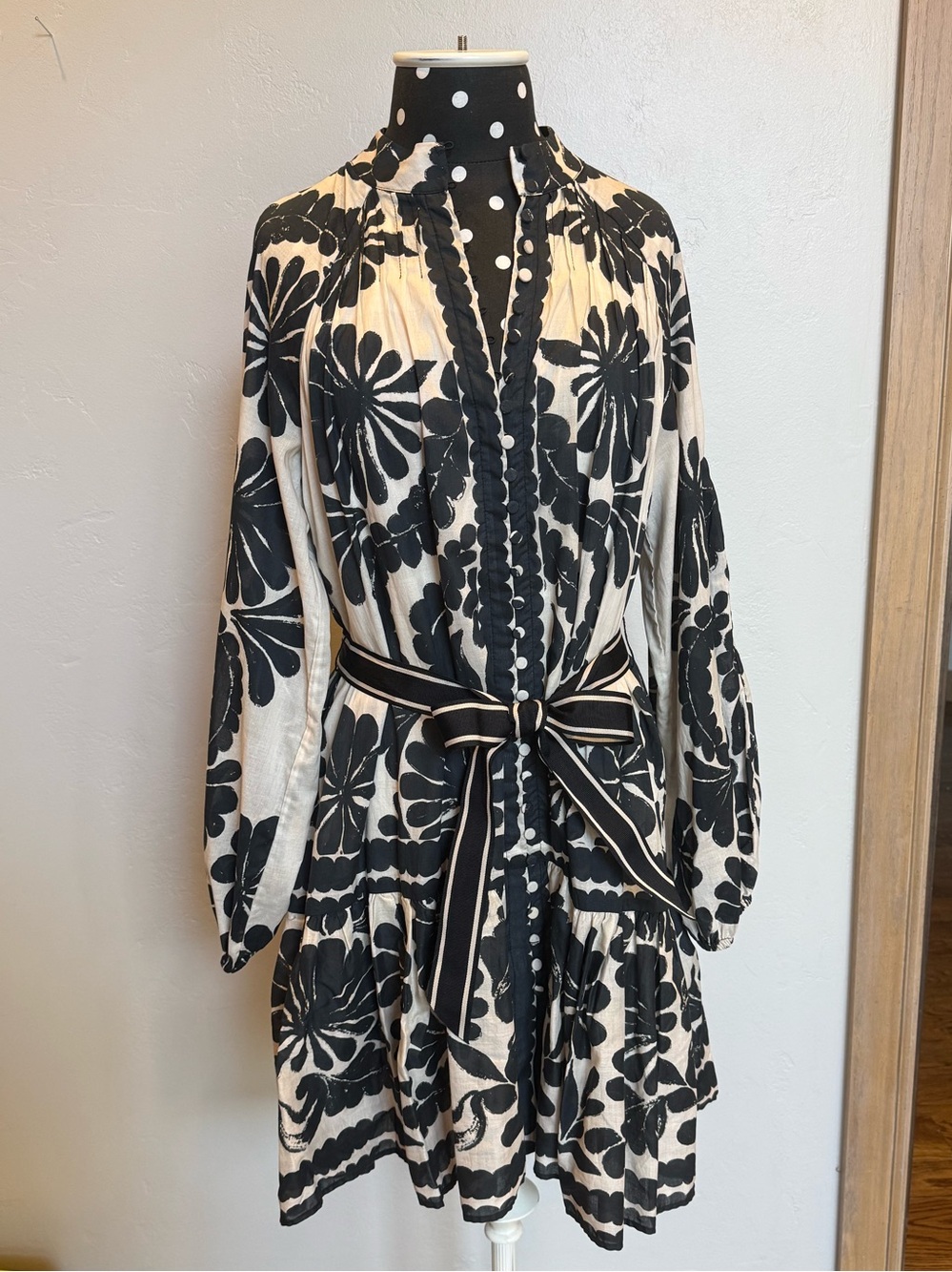 ANTONIO MELANI Black and Cream Brynn Floral Tie-Waist Mini Dress.